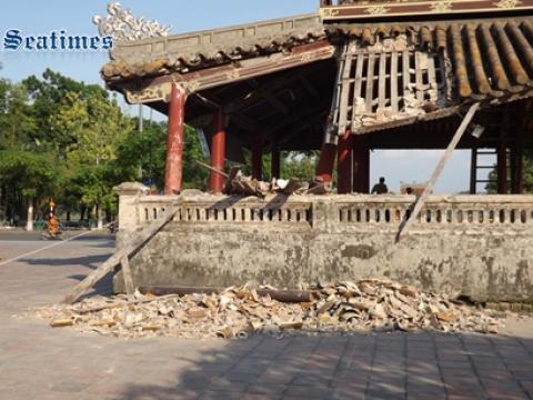 Quần thể di tích kinh thành Huế đã bị sập do mối rỗng 80 % lòng cột gỗ